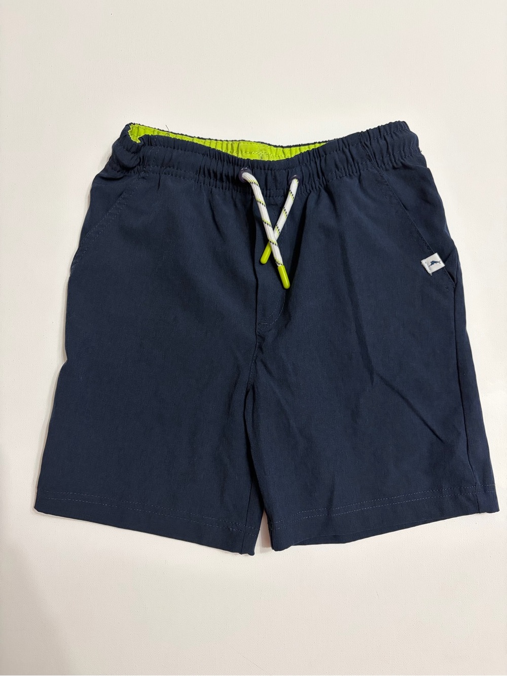 Tommy Bahama boy’s active Navy Shorts with Lime Trim Sz M comfy casual wear